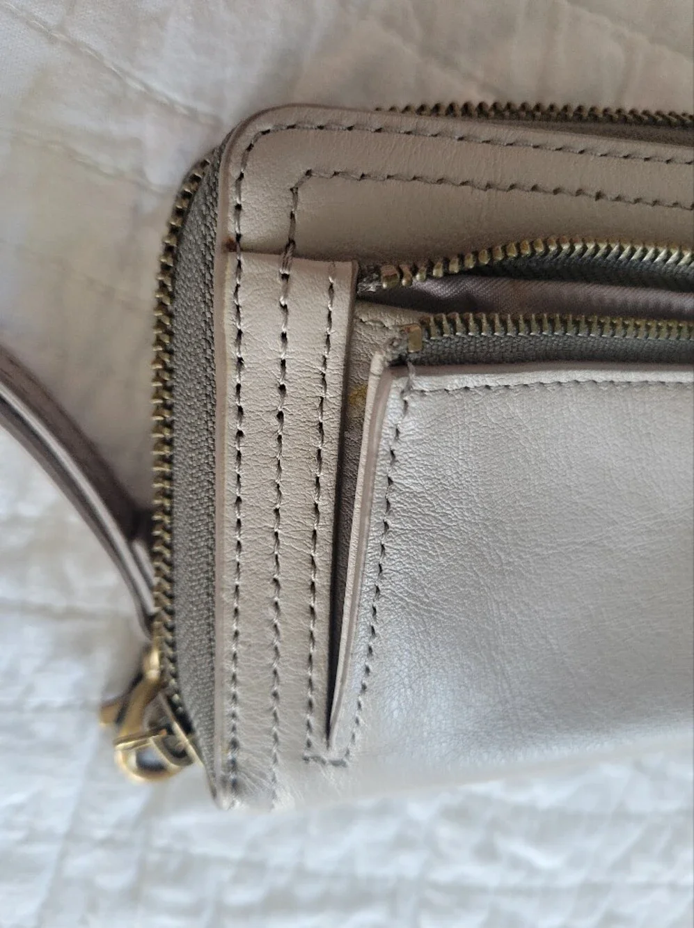 NWT Fossil Women's Logan RFID Zip-Around Wristlet Wallet in Stone - Picture 9 of 9